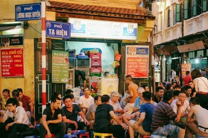 Gỗ và Video: Kết nối nghệ thuật truyền thống với công nghệ hiện đại